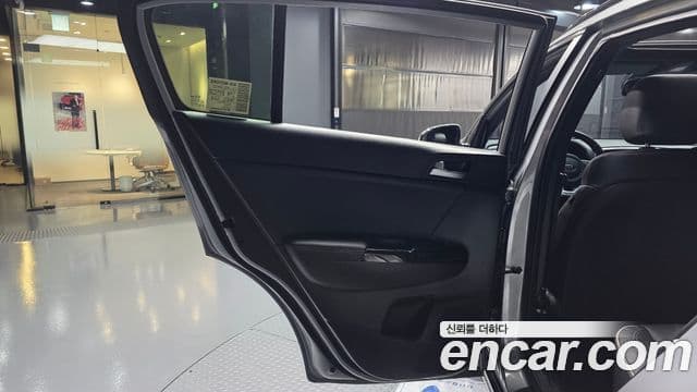 Kia Sportage The Bold 2020 — ფოტო 9/34