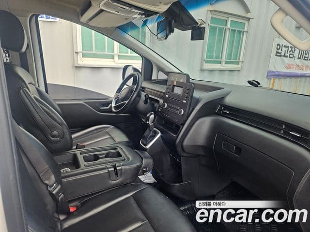 Hyundai Staria 2021 — ფოტო 11/20