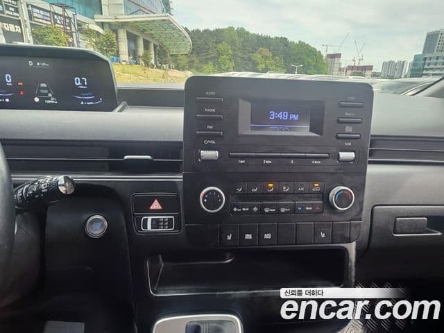 Hyundai Staria 2021 — ფოტო 16/20