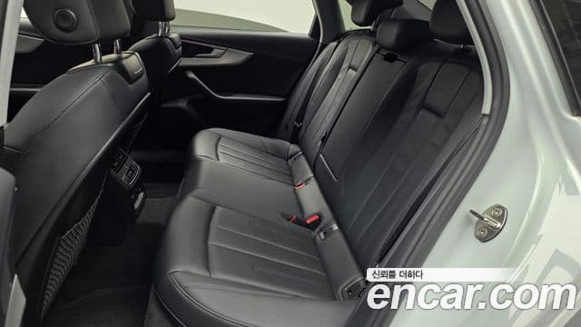 Audi A4 2021 — фото 8 из 20