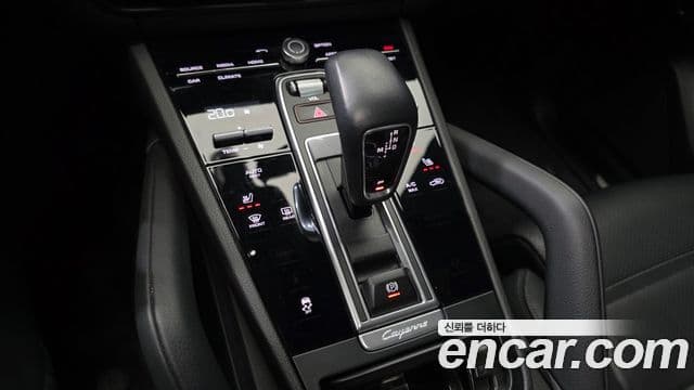 Porsche Cayenne 2021 — Şəkil 9/20
