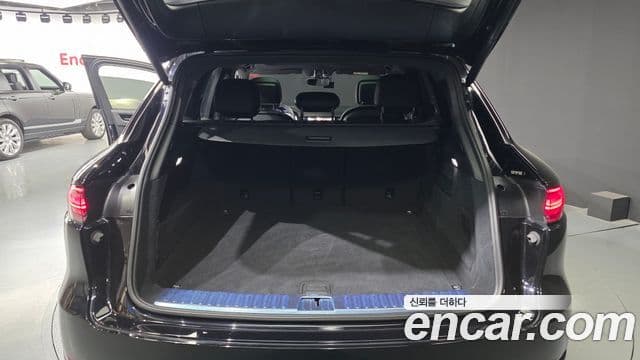 Porsche Cayenne 2021 — Photo 26/32