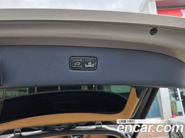 Genesis GV80 2020 — ფოტო 14/20