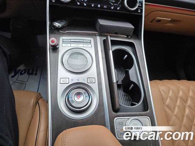 Genesis GV80 2020 — ფოტო 19/20