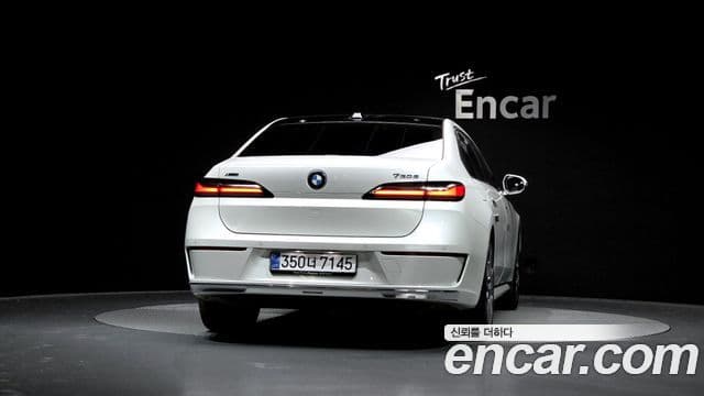 BMW 7 Series 2025 — Photo 7/20