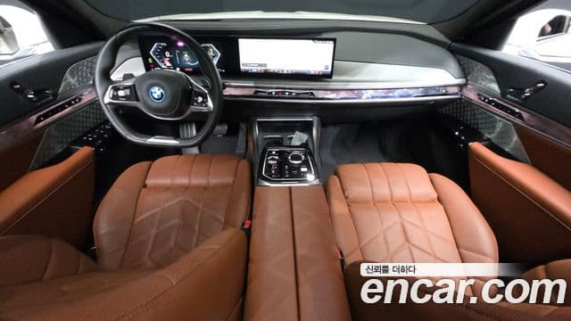 BMW 7 Series 2025 — Photo 4/20