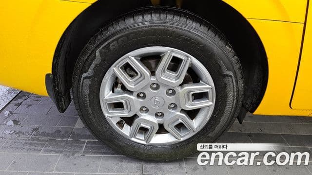 Hyundai Staria 2021 — ფოტო 5/20