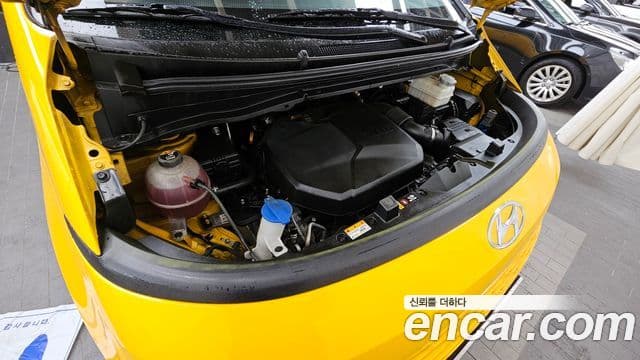 Hyundai Staria 2021 — ფოტო 6/20