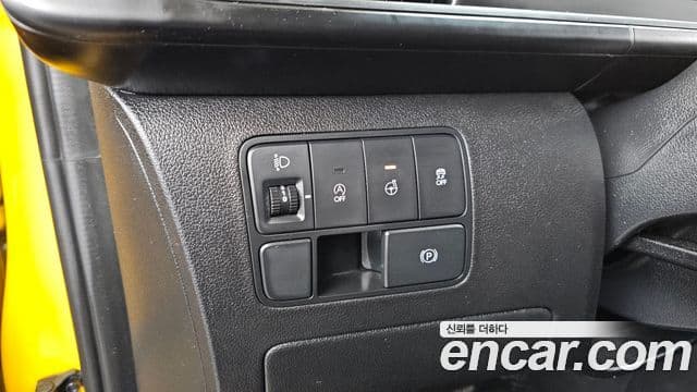Hyundai Staria 2021 — ფოტო 19/20