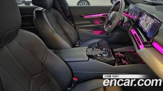 BMW 5 Series 2024 — Şəkil 14/20