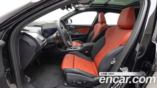 BMW 1 Series 2025 — ფოტო 9/19