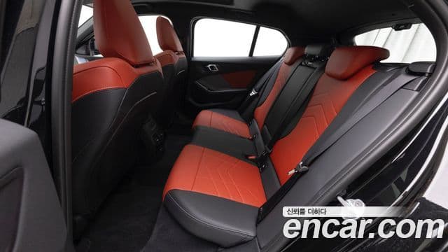 BMW 1 Series 2025 — ფოტო 11/19