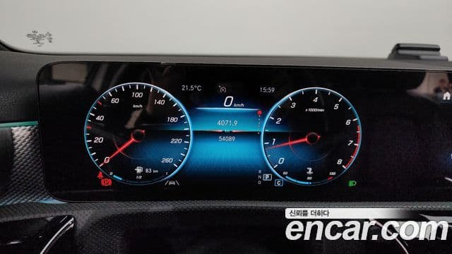 Mercedes-Benz A-Class 2022 — ფოტო 8/20
