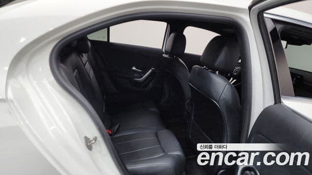 Mercedes-Benz A-Class 2022 — ფოტო 16/20