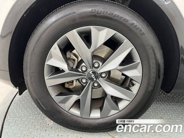 Kia Sportage 2022 — фото 17 из 19