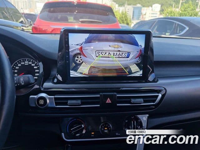 Kia Seltos 2021 — Şəkil 12/13