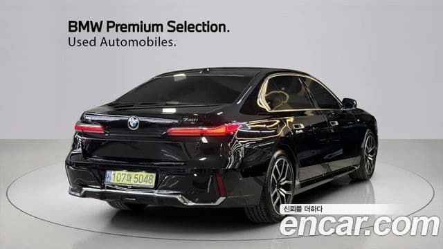 BMW 7 Series 2024 — ფოტო 16/20
