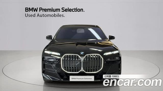 BMW 7 Series 2024 — ფოტო 7/20
