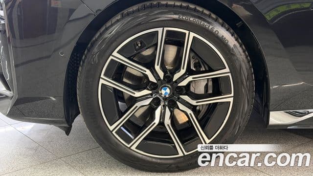 BMW 7 Series 2024 — ფოტო 3/20