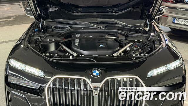 BMW 7 Series 2024 — ფოტო 9/20