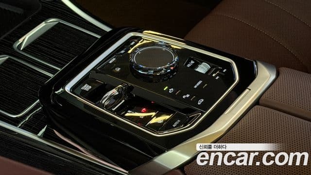 BMW 7 Series 2024 — ფოტო 13/20