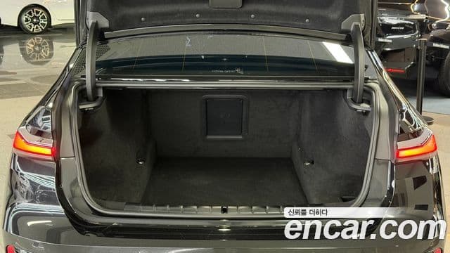 BMW 7 Series 2024 — ფოტო 14/20