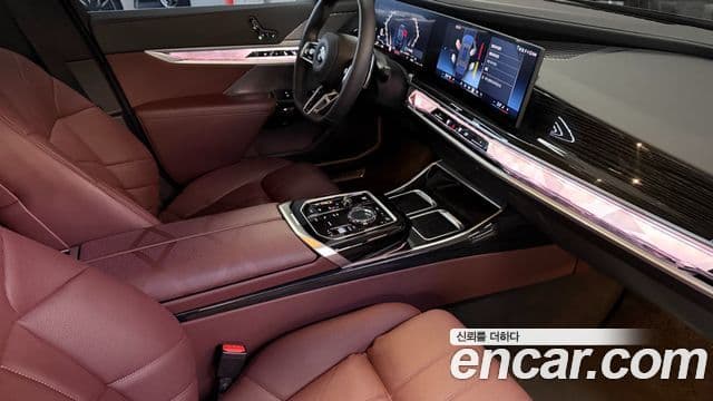 BMW 7 Series 2024 — ფოტო 20/20