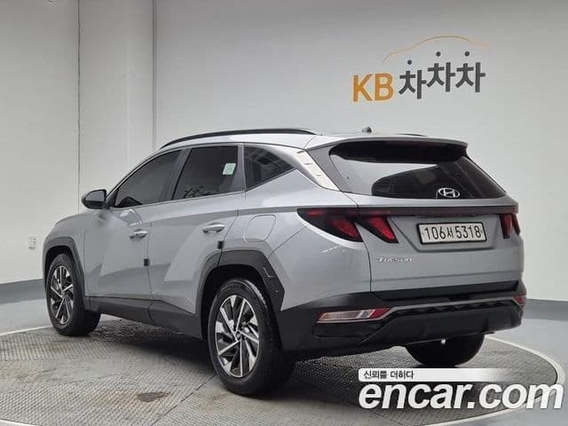Hyundai Tucson Hybrid 2021 — ფოტო 13/19