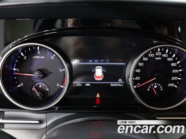 Kia Carnival 2022 — Фото 5/20