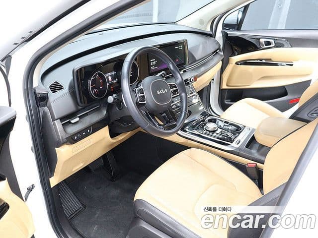 Kia Carnival 2022 — Фото 17/20