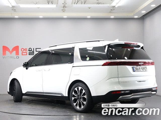 Kia Carnival 2022 — фото 3 из 20