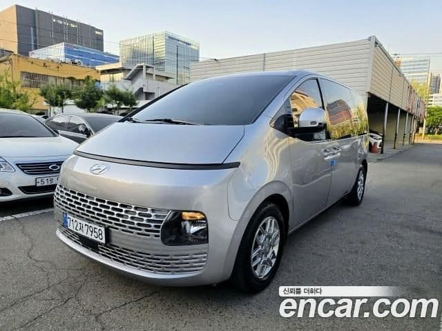 Hyundai Staria 2023 — ფოტო 1/20
