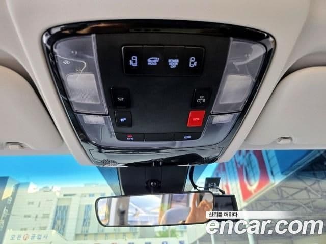 Hyundai Staria 2023 — ფოტო 14/20