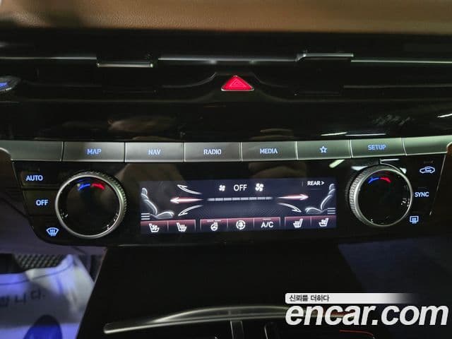 Genesis G80 2022 — Photo 16/20