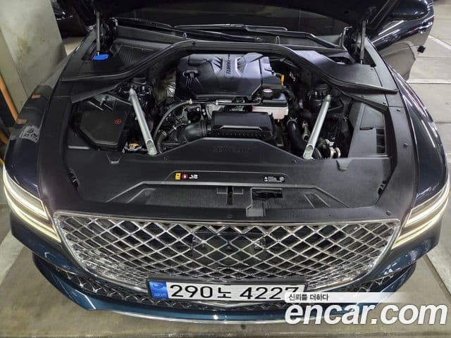Genesis G80 2022 — Photo 12/20