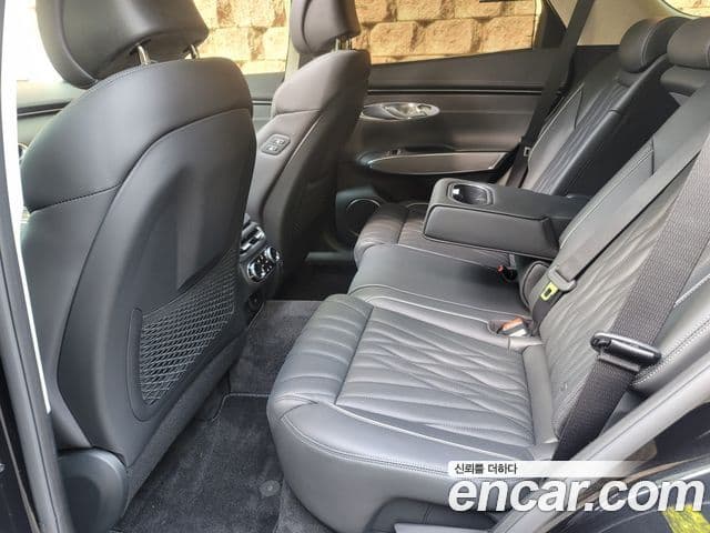 Genesis GV70 2023 — Şəkil 13/20