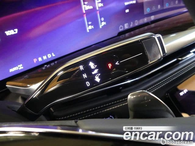 Cadillac Escalade 2025 — Şəkil 10/20