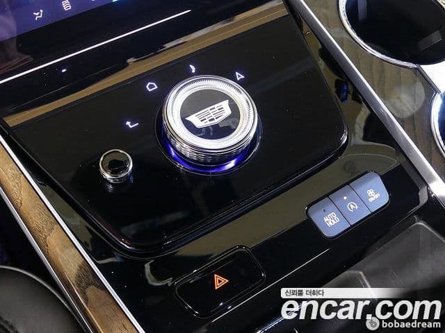 Cadillac Escalade 2025 — Şəkil 18/20