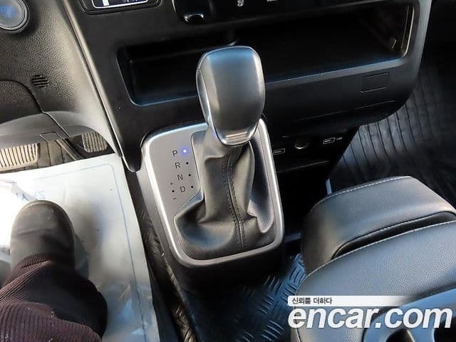 Hyundai Staria 2023 — Şəkil 7/18