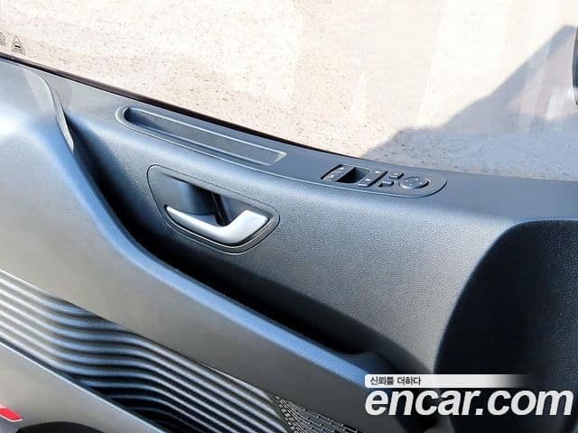 Hyundai Staria 2023 — Şəkil 16/18