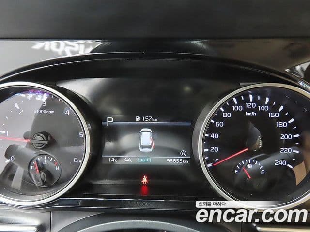 Kia Carnival 2020 — ფოტო 5/20