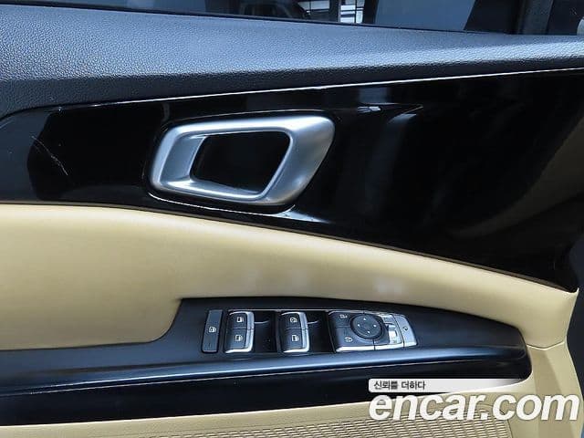 Kia Carnival 2020 — ფოტო 12/20