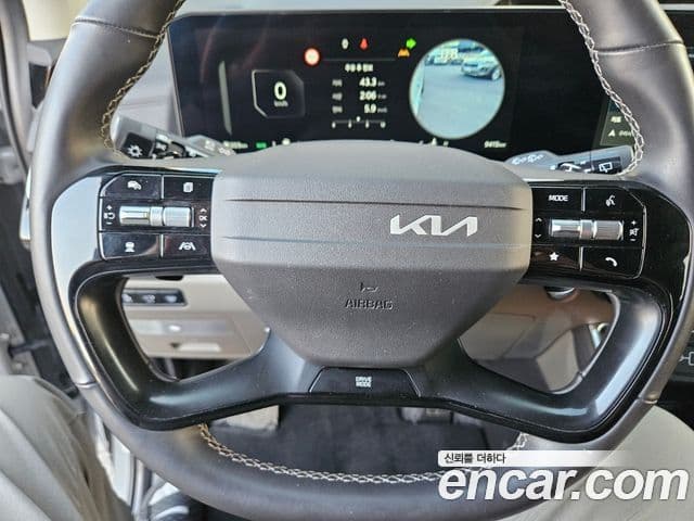 Kia Carnival 2025 — фото 8 из 20