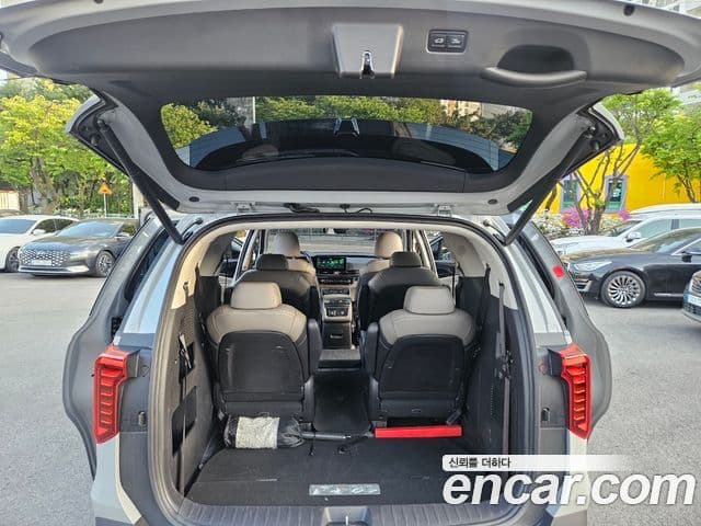 Kia Carnival 2025 — фото 20 из 20