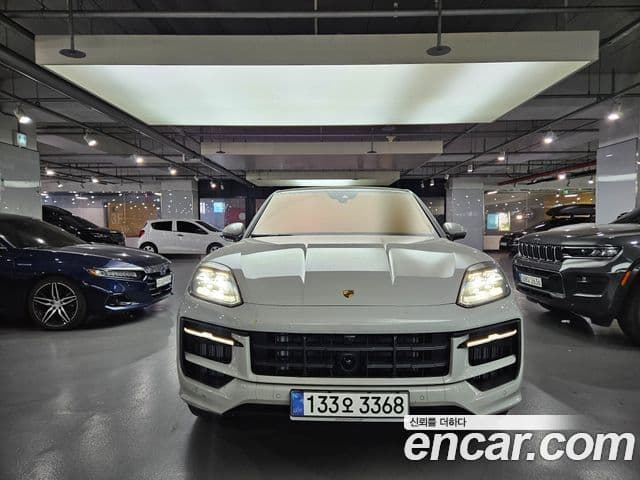 Porsche Cayenne 2025 — Şəkil 10/19