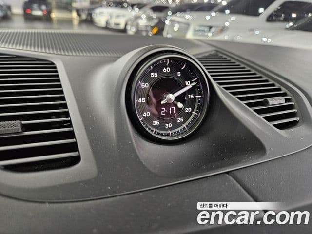 Porsche Cayenne 2025 — фото 15 из 19