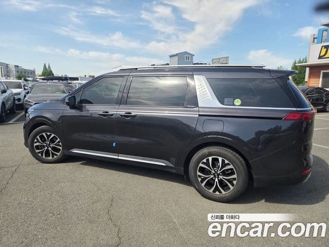 Kia Carnival 2020 — ფოტო 2/20