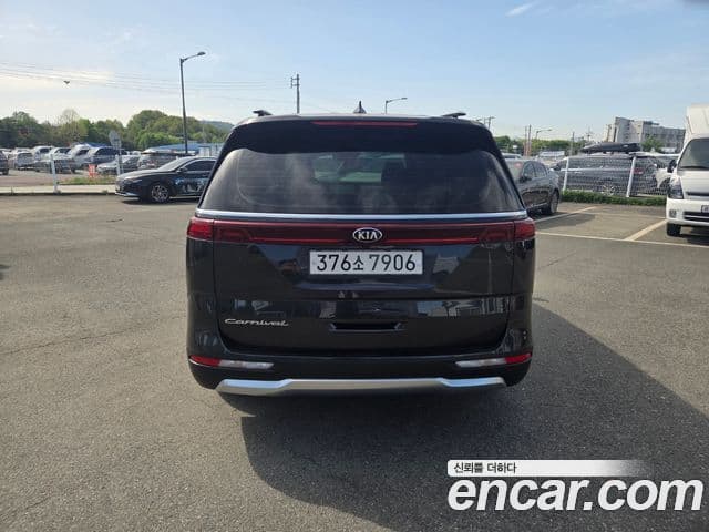 Kia Carnival 2020 — ფოტო 3/20