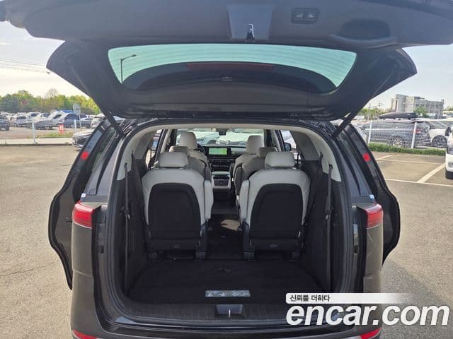 Kia Carnival 2020 — ფოტო 6/20