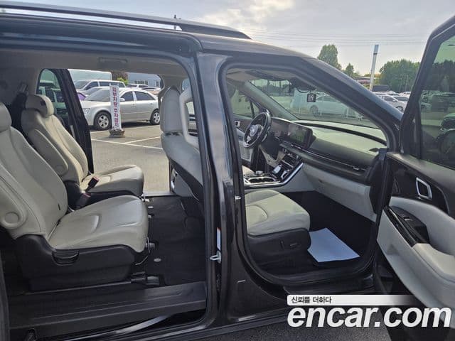 Kia Carnival 2020 — ფოტო 11/20